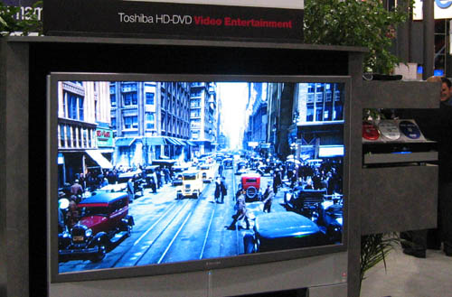 toshiba-hd-dvd-player-with-display-2.jpg