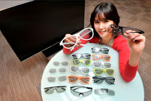 LG-2012glasses-model.jpg