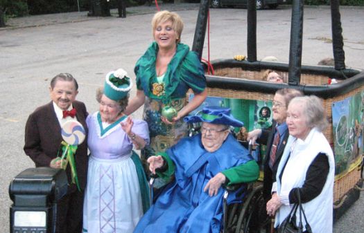 Lorna-and-Munchkins-WEB.jpg