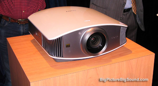 vpl-vw50-cedia.jpg