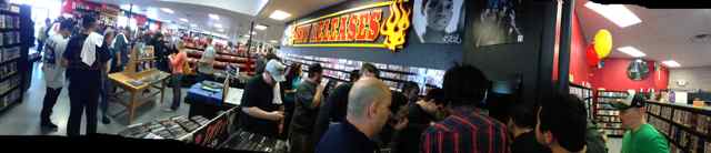 RSD_Feeding_Frenzy_3_at_Zia_Records__Las_Vegas.jpg