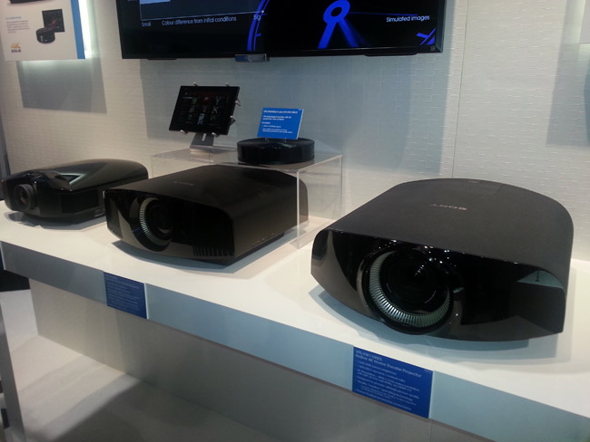 Sony-VPLVW600ES-show.jpg