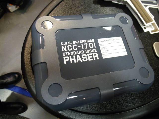 Trek_phaser_case_outside.JPG