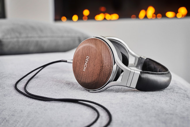 Denon-AHD7200-lifestyle.jpg