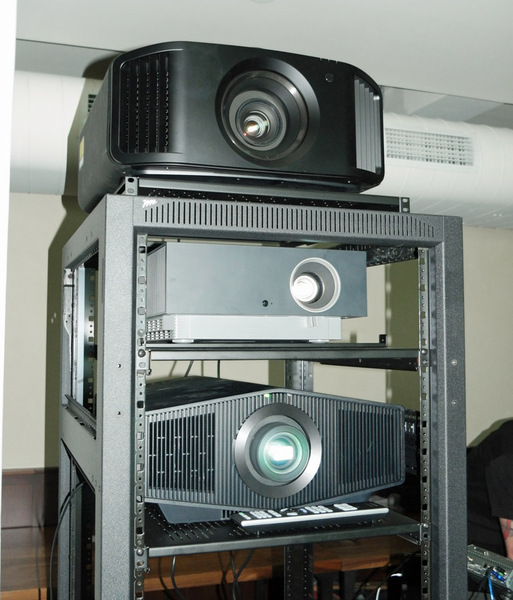 SAM_0100-3-home-theater-projectors-800.jpg