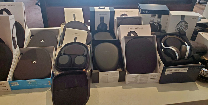 headphone-shootout-over-ear-900.jpg